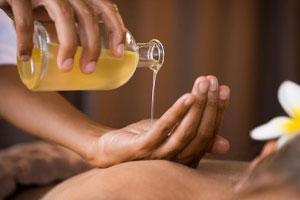นวดน้ำมัน oil massage